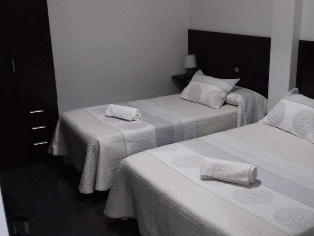 Turisticos Angeles Apartment